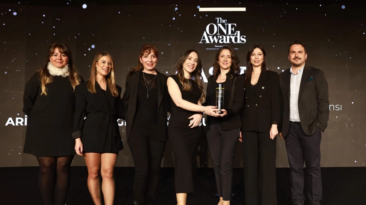 Casper, The ONE Awards’ta Bilgisayar Kategorisinde Ödül Aldı