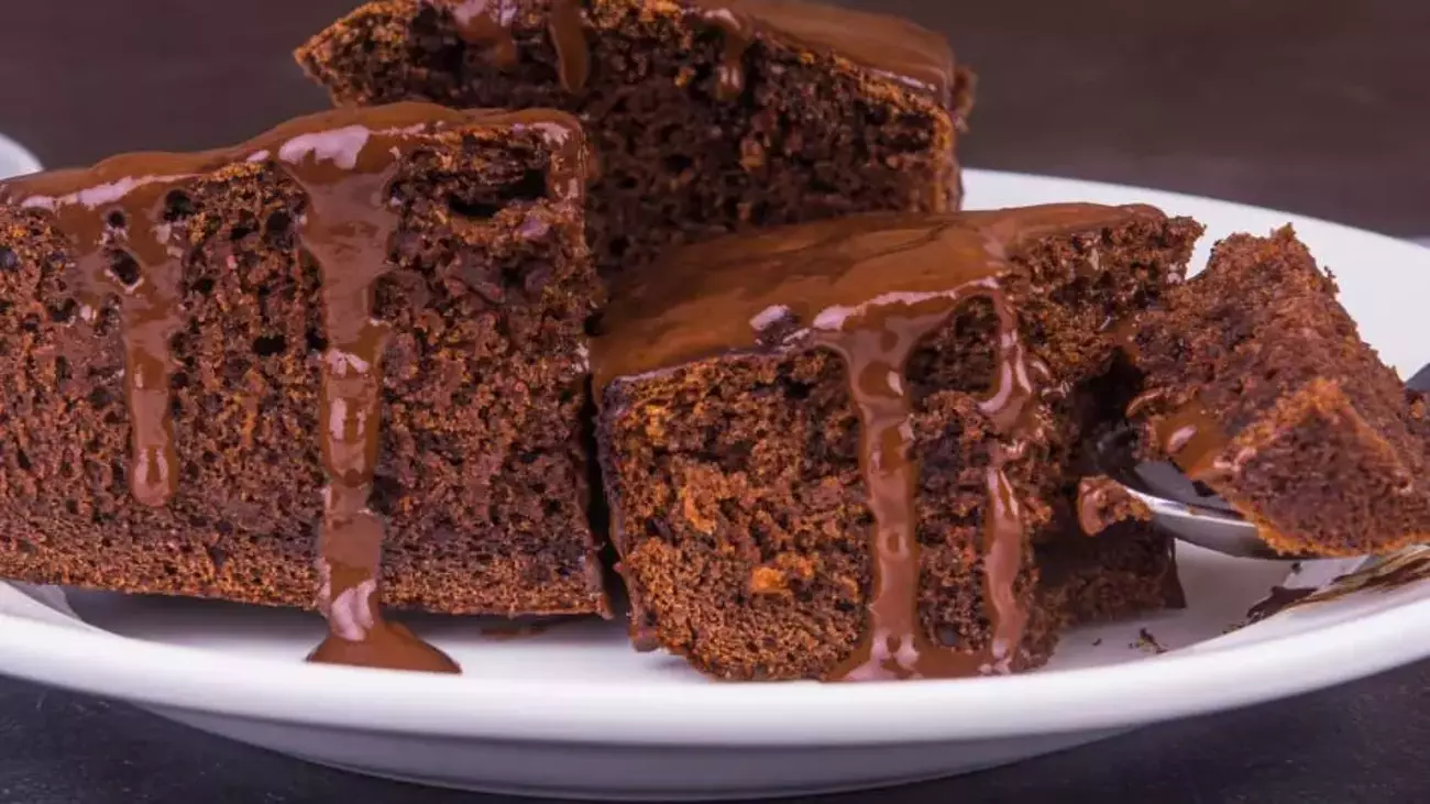 Diyet Dostu Çikolata Soslu Browni Tarifi ve Kalori Bilgisi