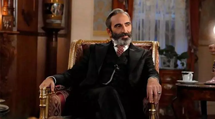 Fırat Tanış, Şiddet İddiaları Nedeniyle Diziden Çıkarıldı