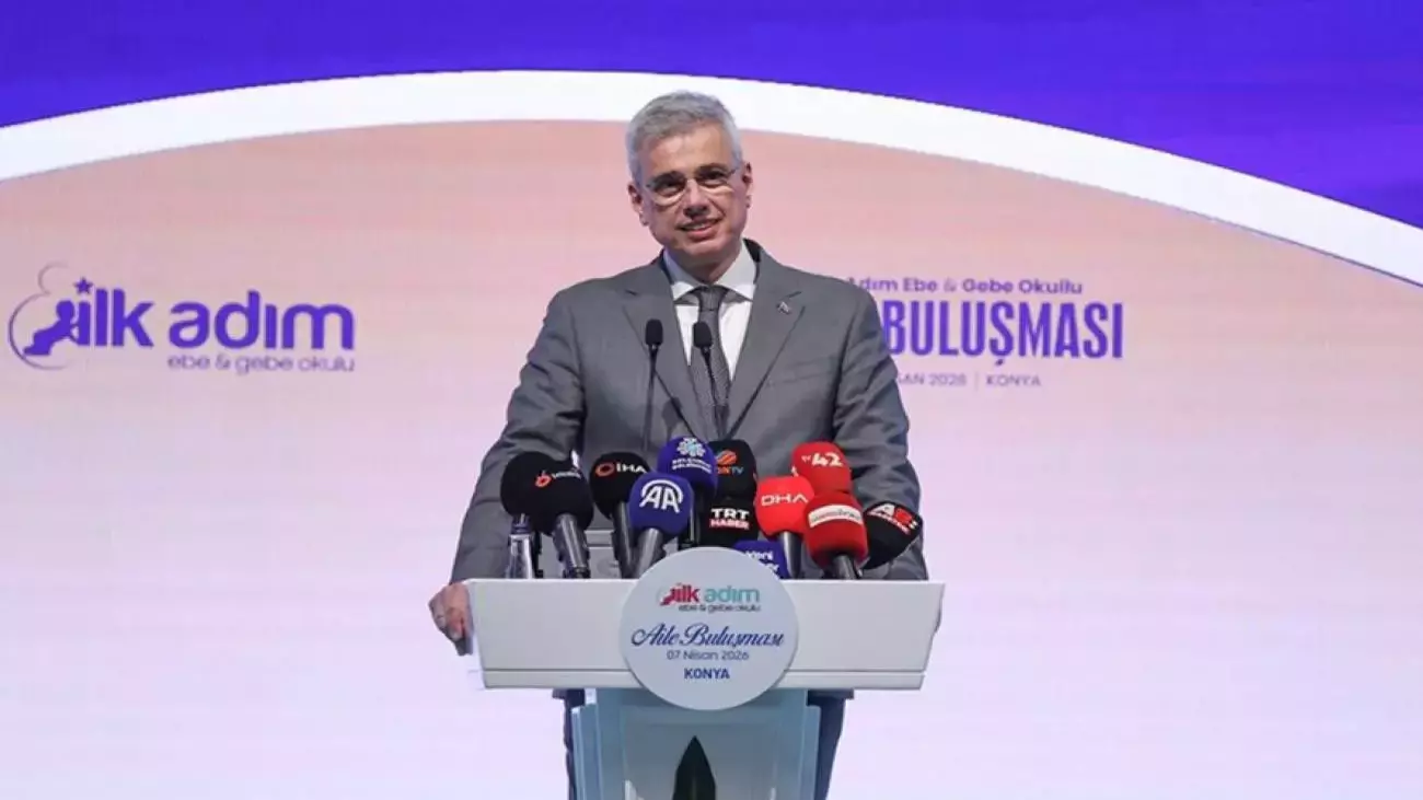 Bakan Memişoğlu: İlk Gebelikte Anne Adaylarına Birebir Ebe Desteği