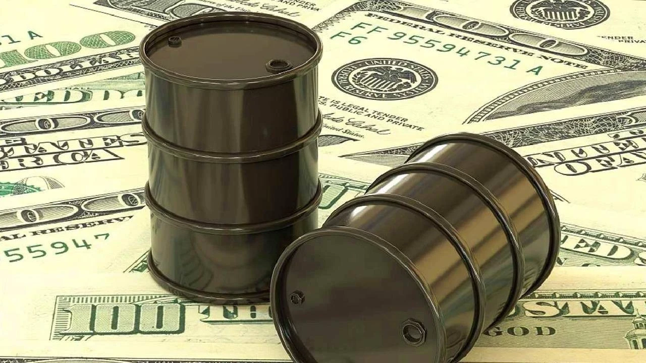 Petrol Fiyatları Düşüşte: Brent Haftayı Kayıpla Tamamlıyor