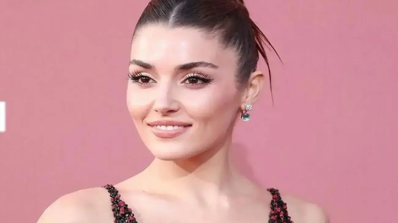 Hande Erçel’in İngilizcesi Sosyal Medyada Tartışma Yarattı