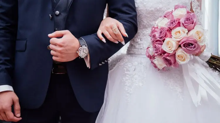 Düğünlerde Kiralık Nikah Memuru Kullanımı Artıyor