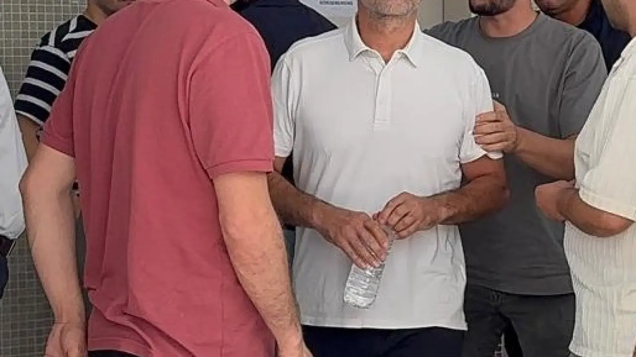 Nasuh Mahruki 15 Temmuz Paylaşımı Nedeniyle Tutuklandı