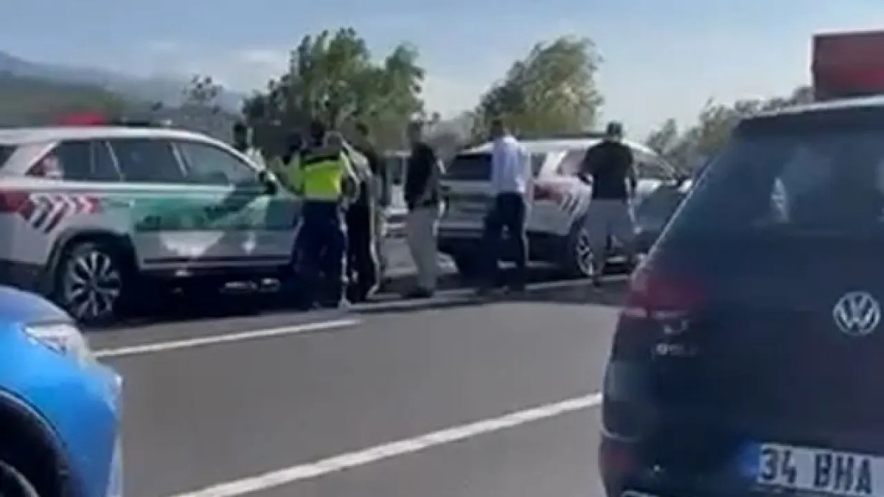 Anadolu Otoyolu’nda 12 Araçlı Zincirleme Kaza: 6 Yaralı