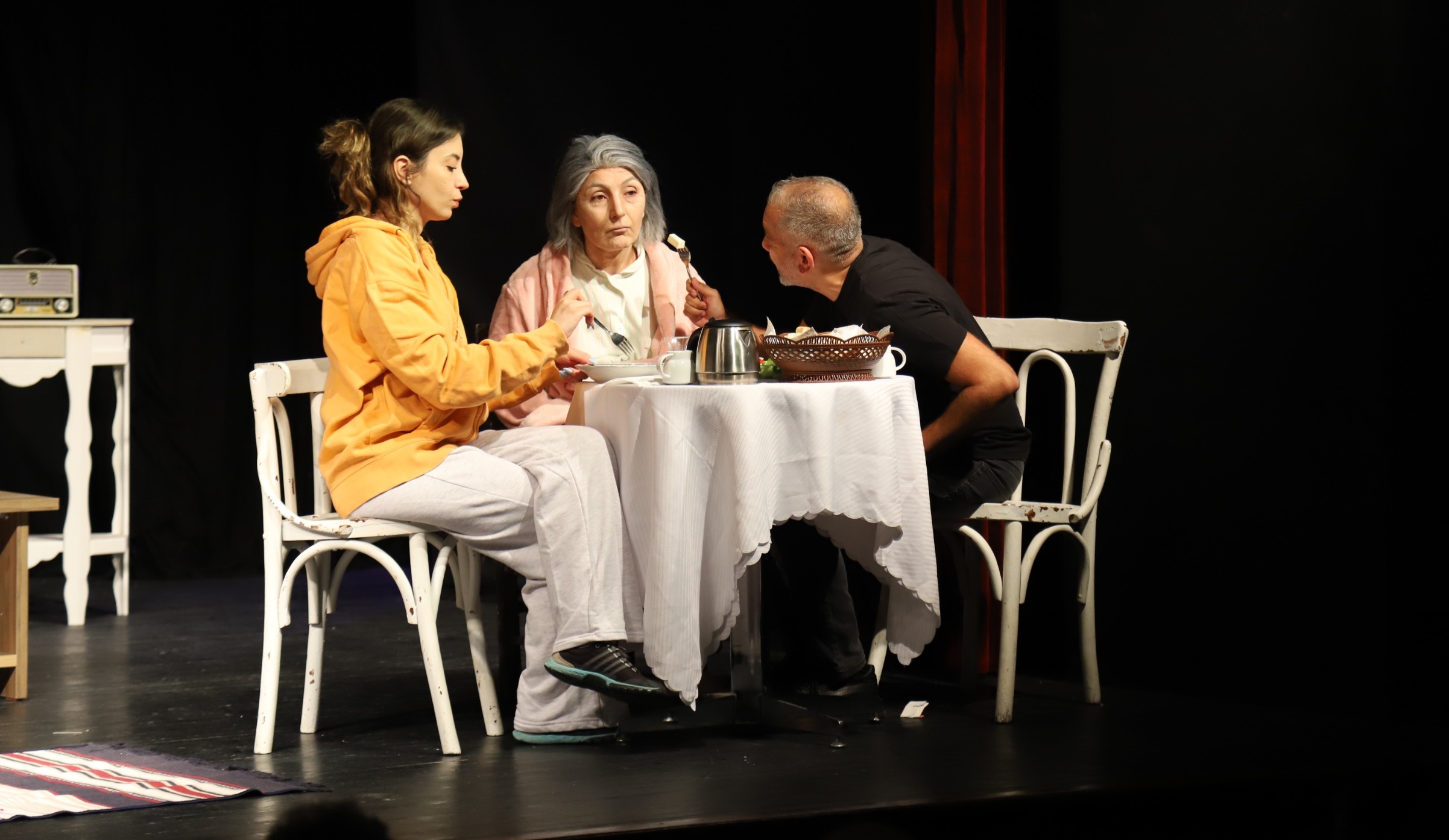 “Demans Pratiği” oyunu Alzheimer’a sanatla dikkat çekti