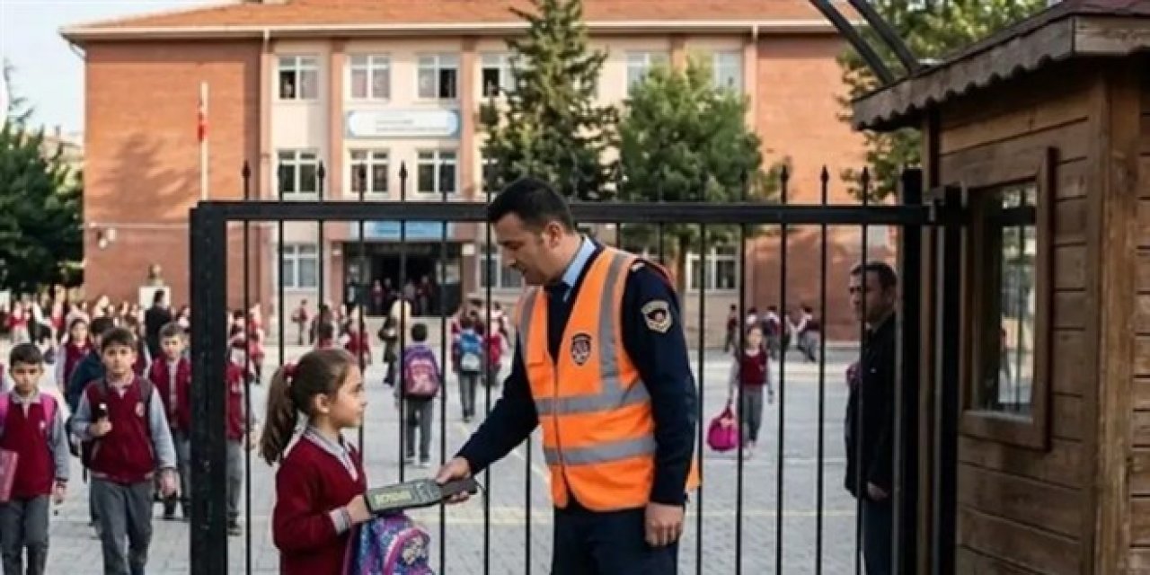 Okullarda 30 Bin Bahçe Görevlisinin Görevi Açıklandı