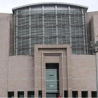Büyükçekmece’de toprak kayması: 2 işçi göçükte