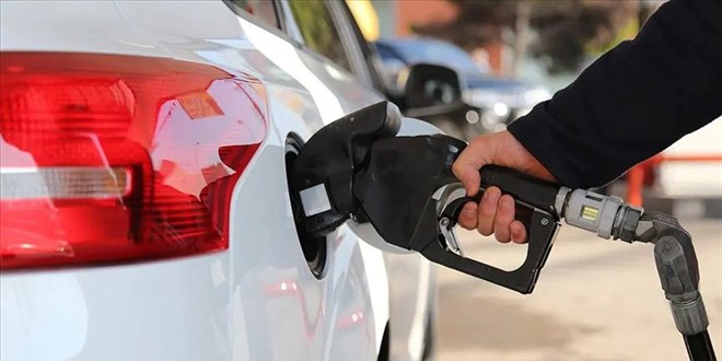 Motorine indirim geliyor: Akaryakıtta yeni fiyatlar