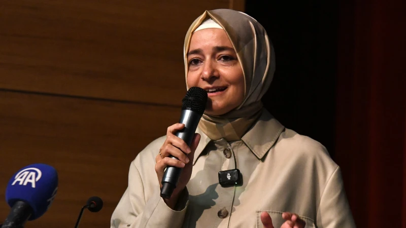 Fatma Betül Sayan Kaya istifasını açıkladı