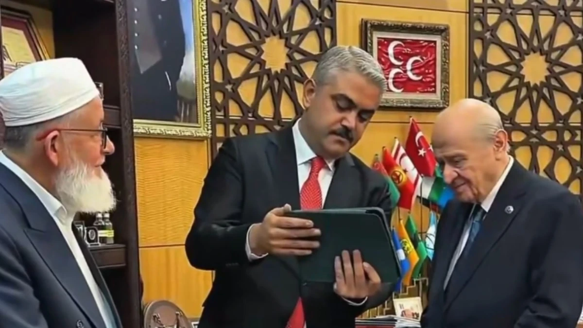 Ferdi Tayfur’un şarkısı Bahçeli’yi duygulandırdı