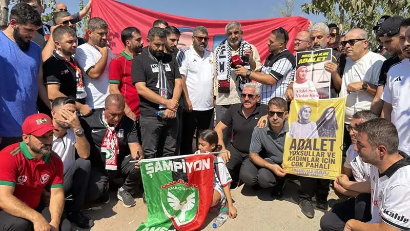 Rojin Kabaiş’in mezarına taraftarlardan anlamlı ziyaret