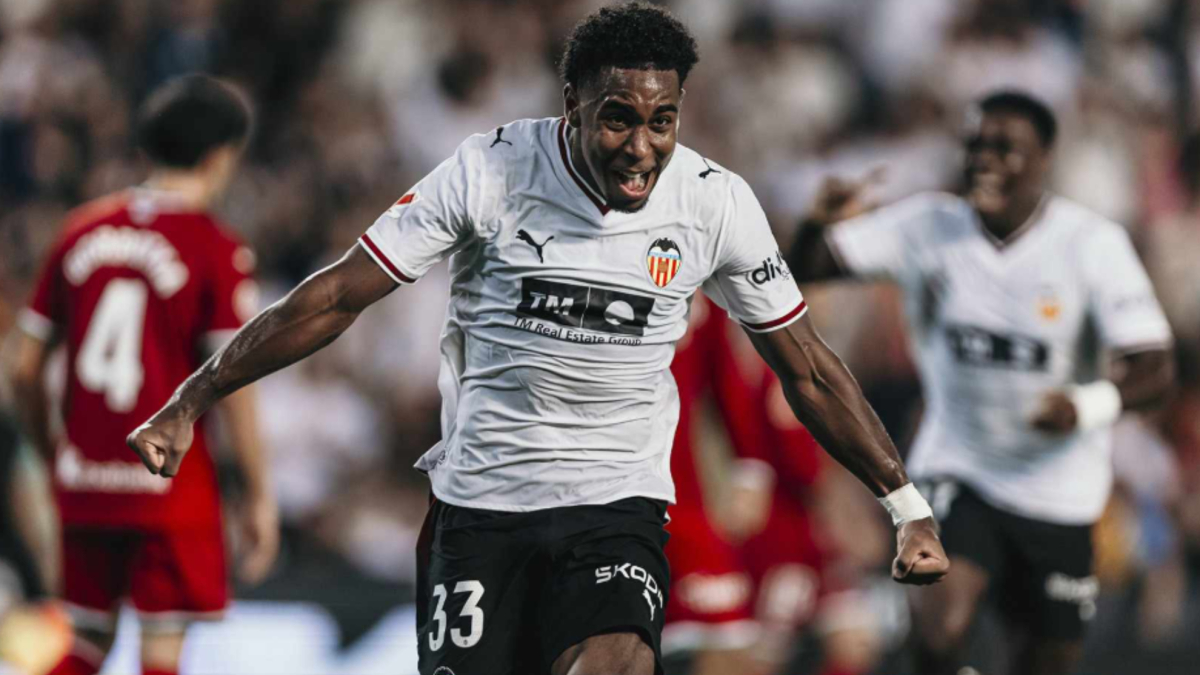 Aarón Mayol, Valencia formasıyla ilk golünü attı