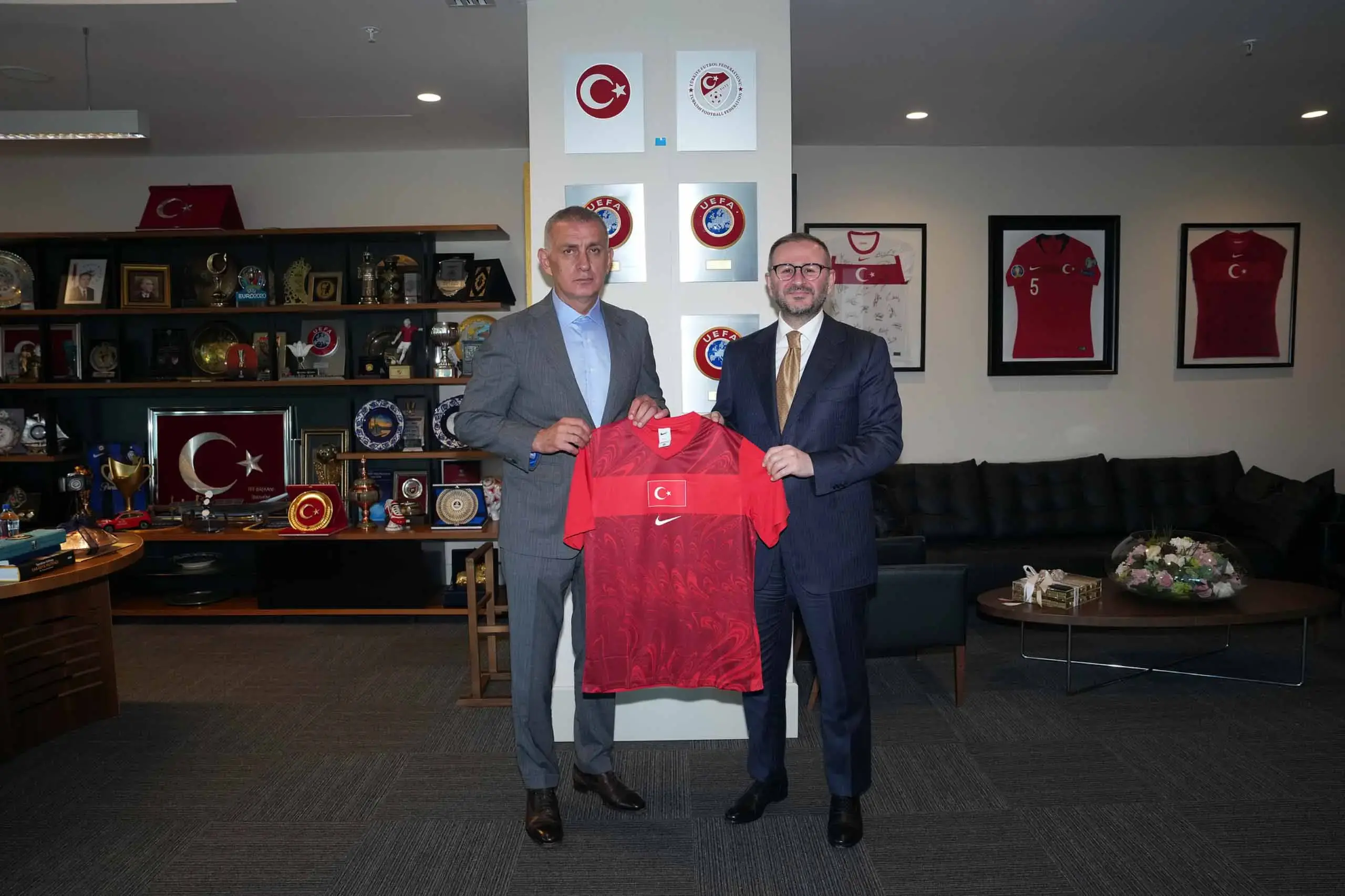 Şenol Kazancı’dan TFF Başkanı Hacıosmanoğlu’na ziyaret
