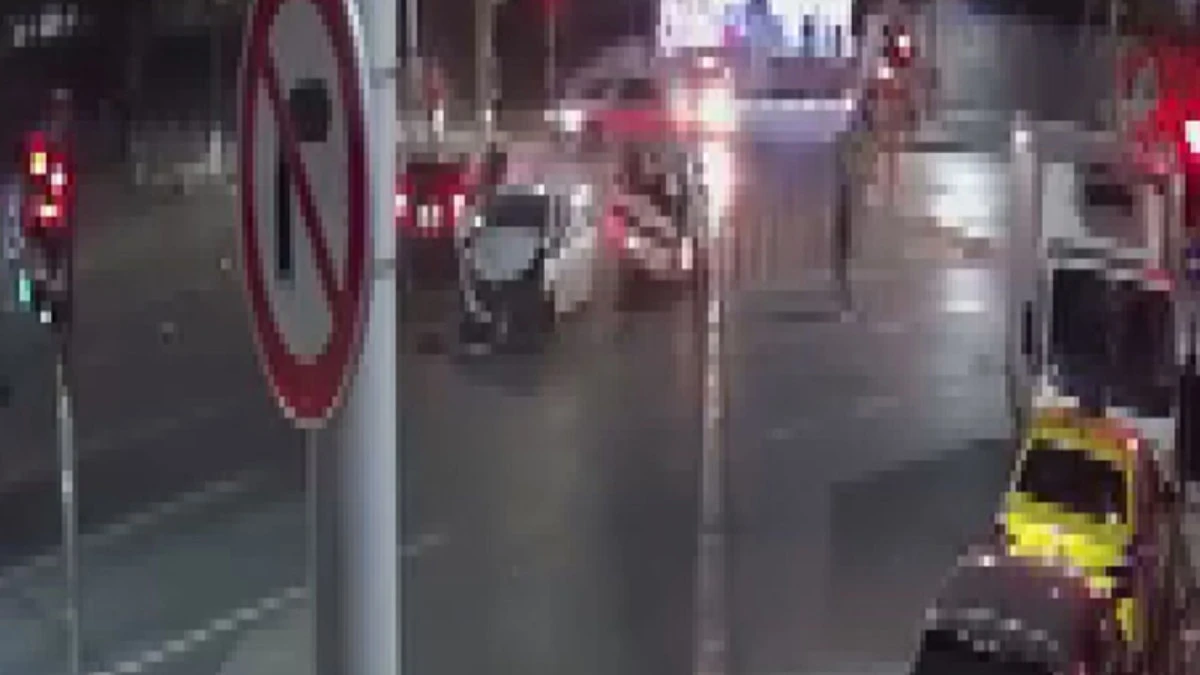 İstanbul Sultangazi’de zincirleme kaza: 5 kişi yaralı