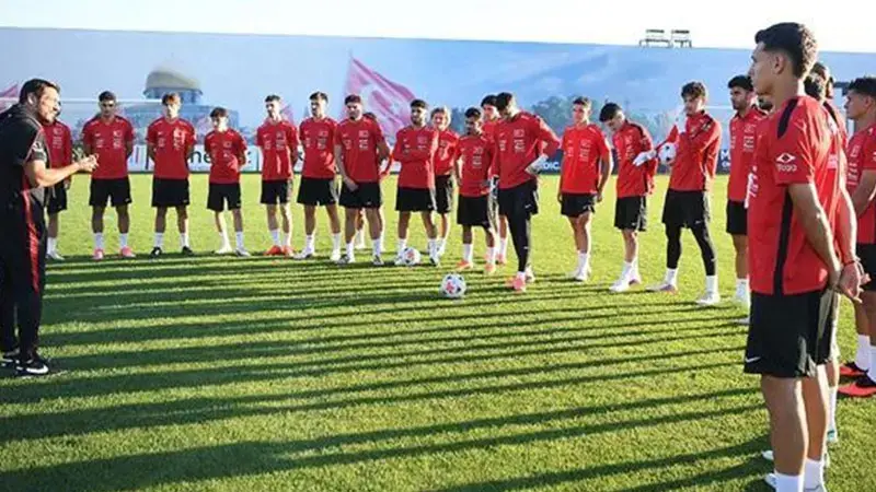 A Milli Futbol Takımı, Fransa maçı hazırlıklarını sürdürdü