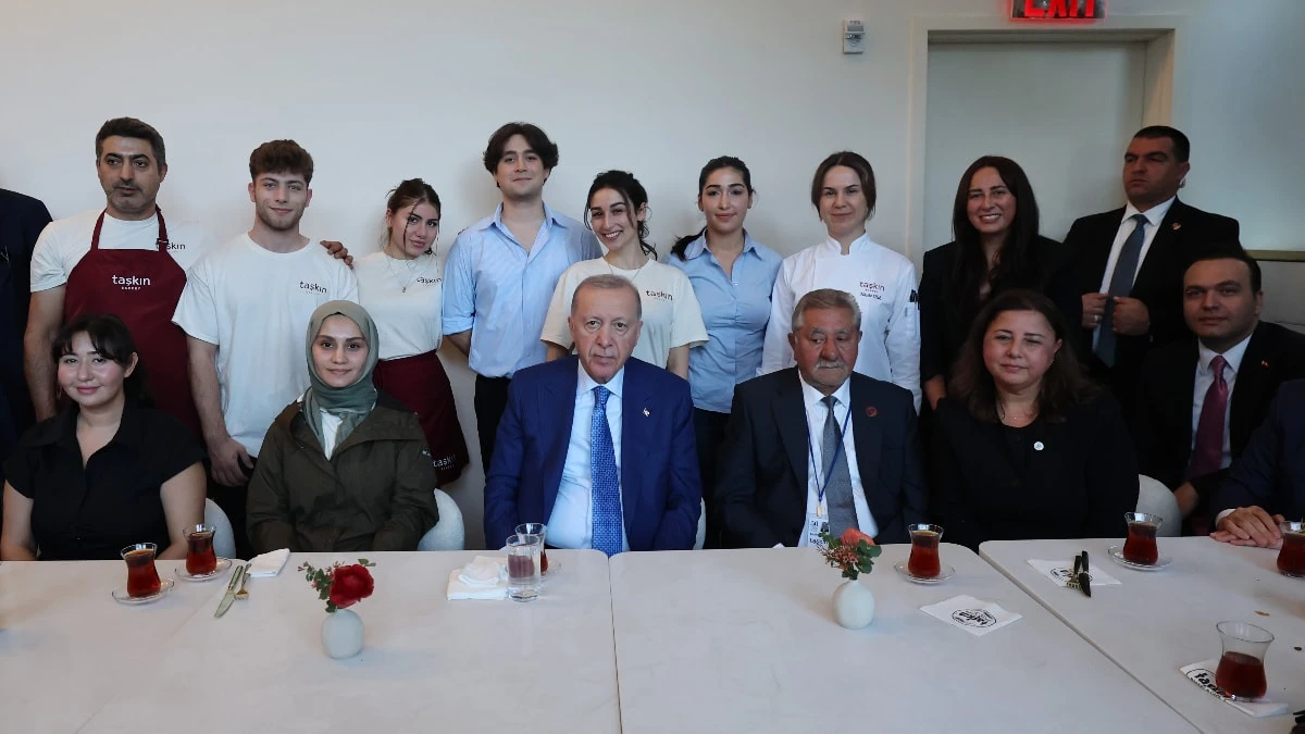 Erdoğan’dan New York’ta Türk pastanesine ziyaret