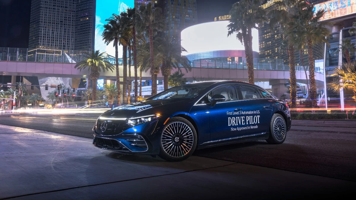 Mercedes-Benz’den yapay zeka sürüş desteği hamlesi