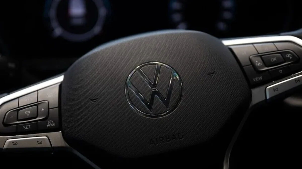 Volkswagen 2,8 milyon aracı direksiyon arızası nedeniyle çağırıyor