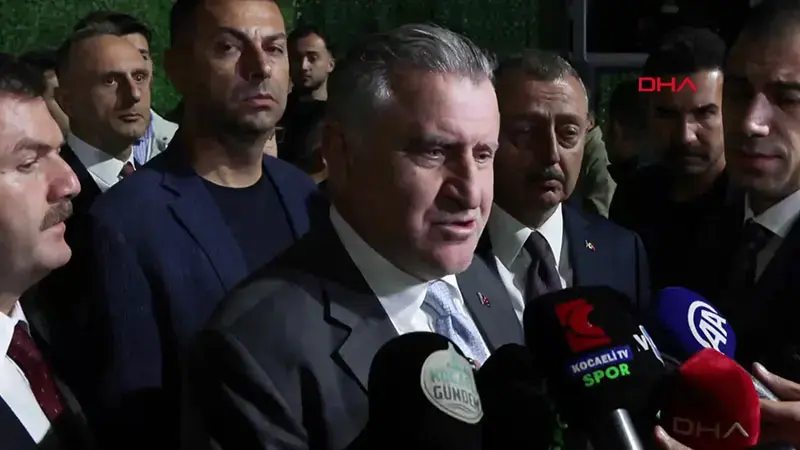 Osman Aşkın Bak: Takımımıza güveniyoruz, başarı gelecek