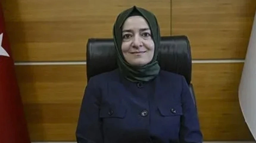Fatma Betül Sayan Kaya, AK Parti görevlerinden ayrıldı