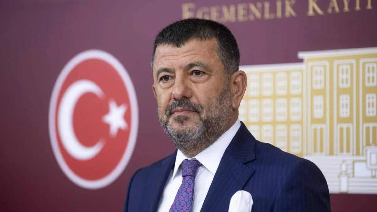 Veli Ağbaba’nın belinde kırık tespit edildi, servise alındı