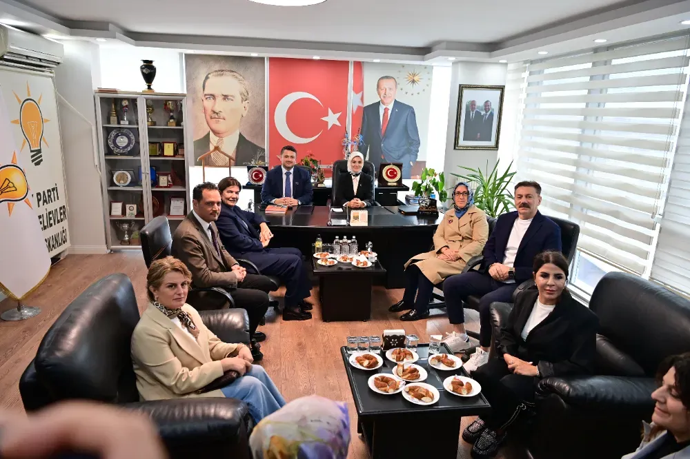 Bakan Göktaş Bahçelievler’de Türkiye Yüzyılı için sahada