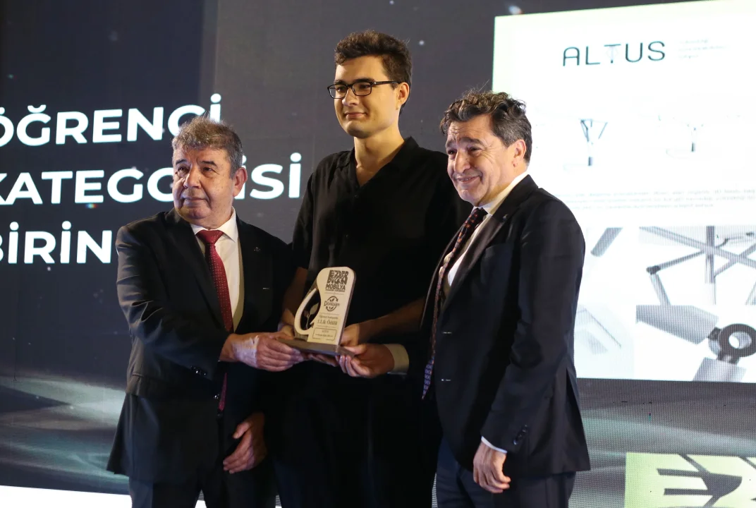 Ezber Bozan Mobilya Tasarım Yarışması’nda ödüller