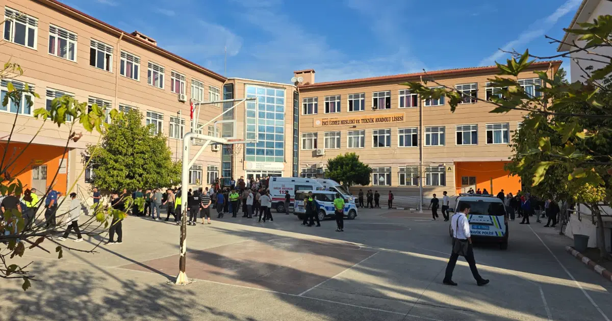 Manisa Turgutlu’da silahlı saldırı: 3 öğrenci kritik