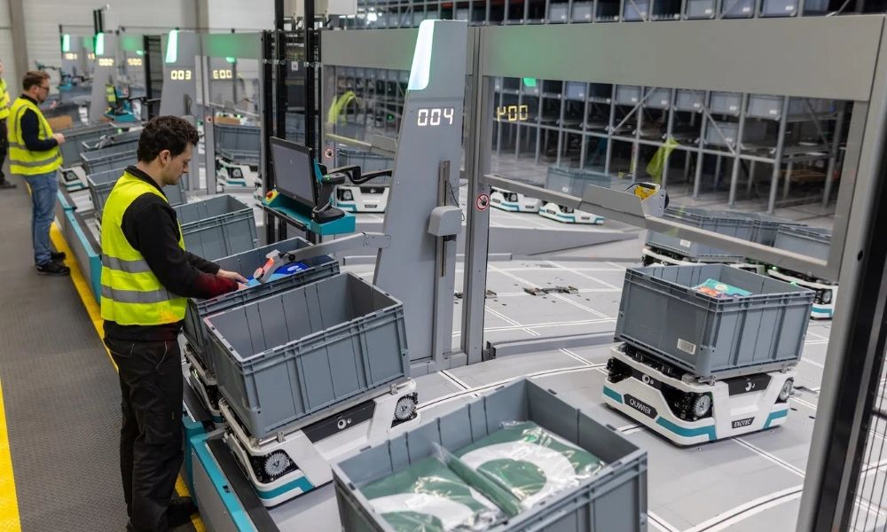 Guess Depo Robotlarıyla EMEA ve Asya’da Kapasite Artışı