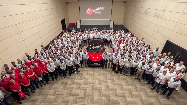 Toyota Türkiye 4 Milyonuncu Aracını Banttan İndirdi