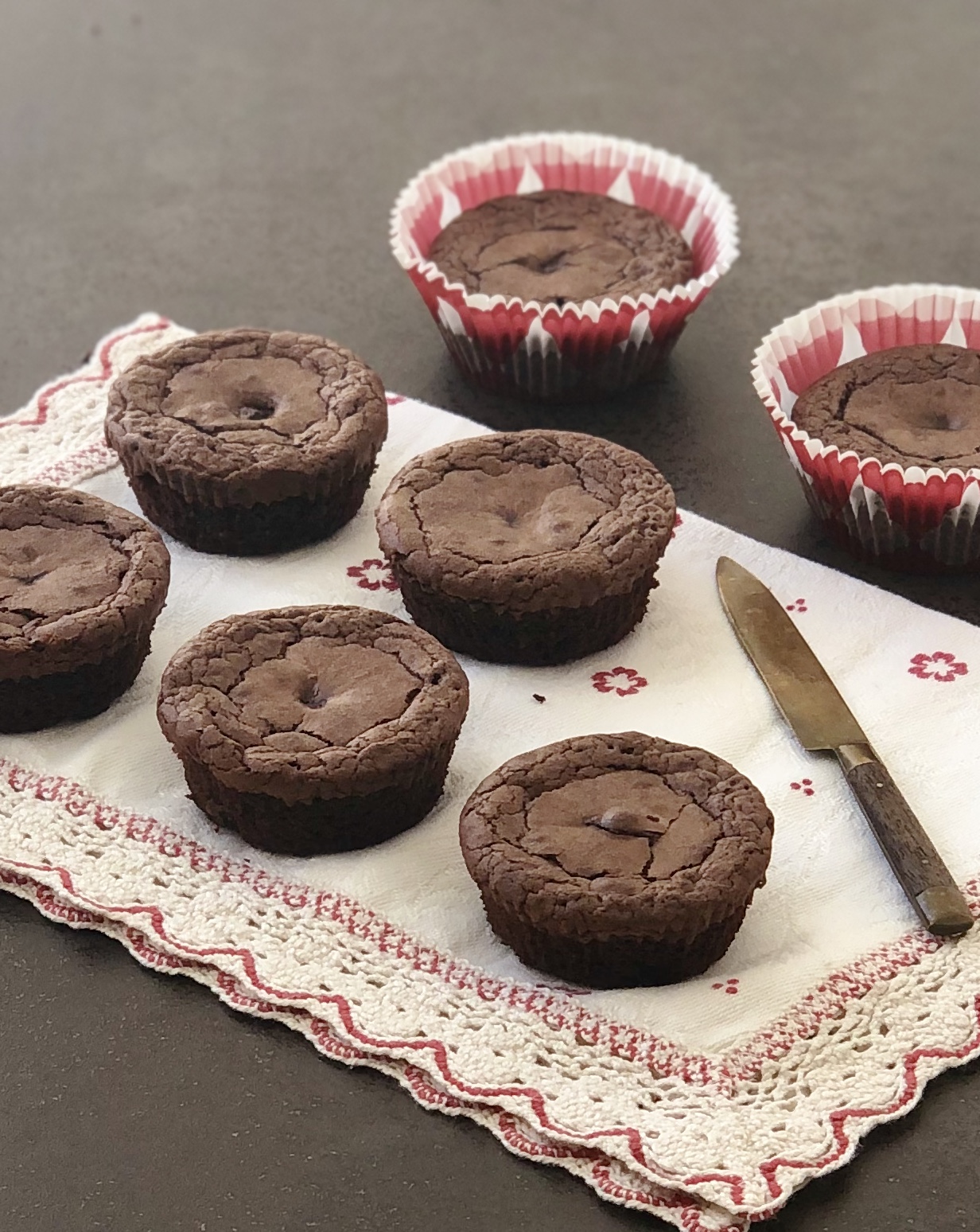 Vişne Likörlü Muffin Brownie Tarifi: Pratik ve Lezzetli