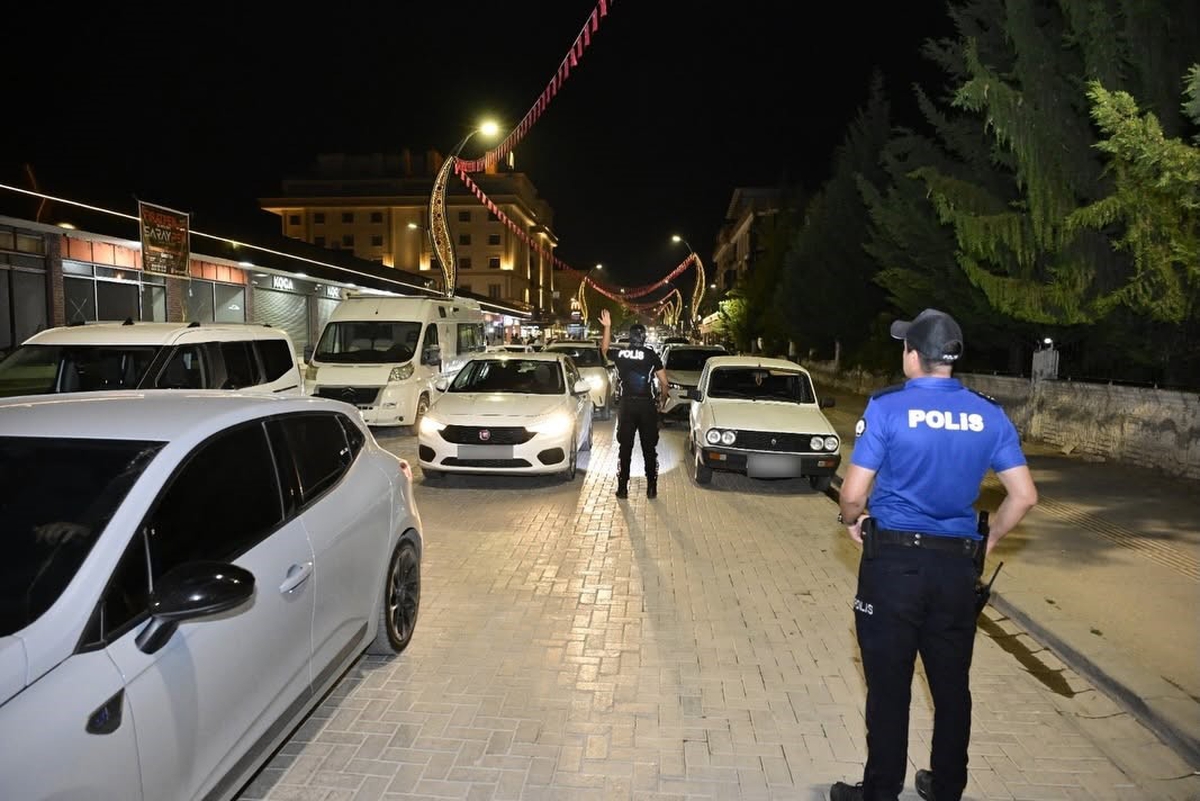 Adıyaman asayiş uygulamasında 1 aranan şahıs yakalandı