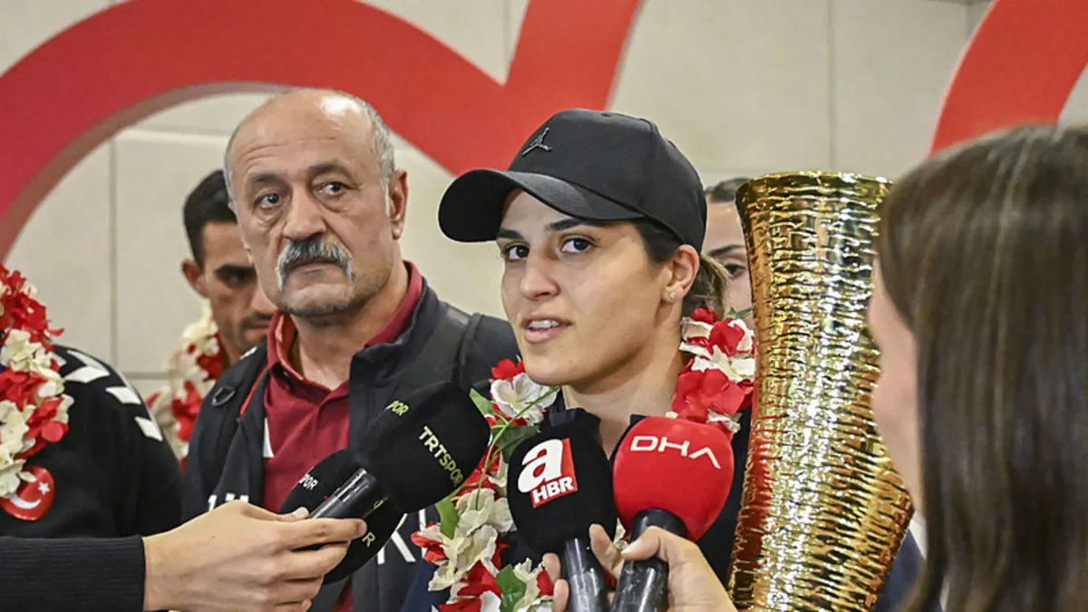 Busenaz Sürmeneli: Pes etmeyen birini asla yenemezsiniz