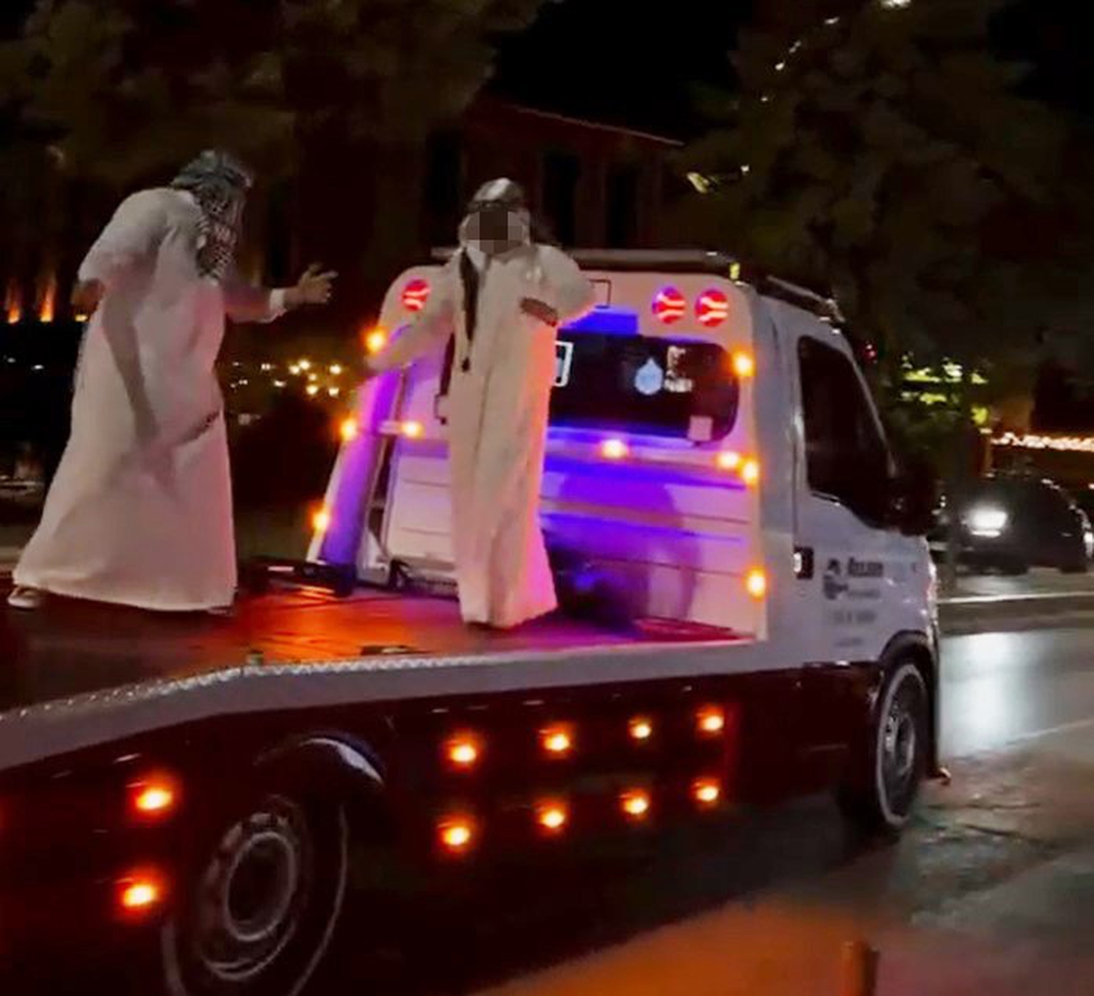 Aksaray’da çekici üzerinde dans eden gençlere ceza