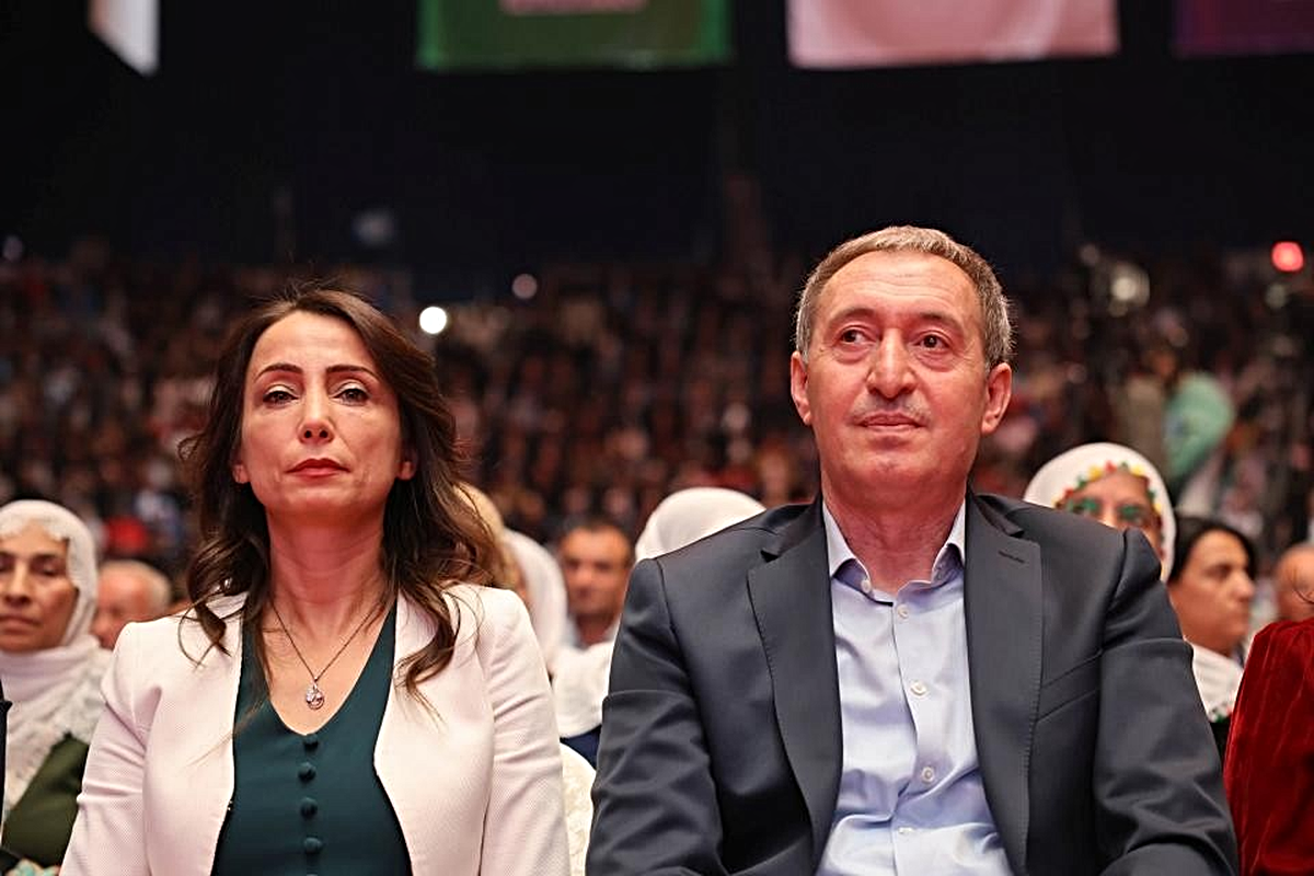 DEM Parti’den Manisa Turgutlu okul önünde saldırı çağrısı