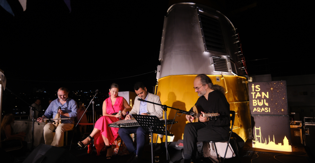 İstanbul Arası’nda Dilek Türkan’la Boğaz’da müzikli gece