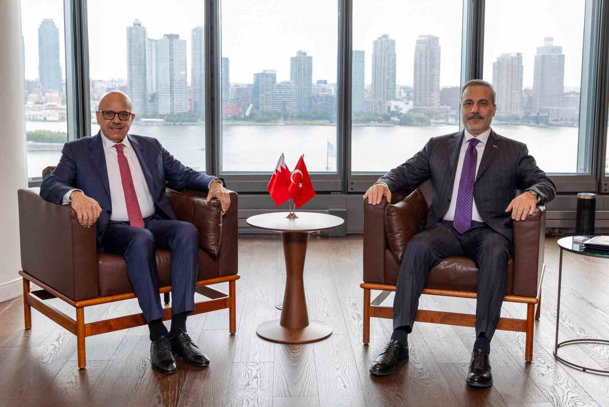 Hakan Fidan, Bahreynli mevkidaşı Al Zayani ile görüştü