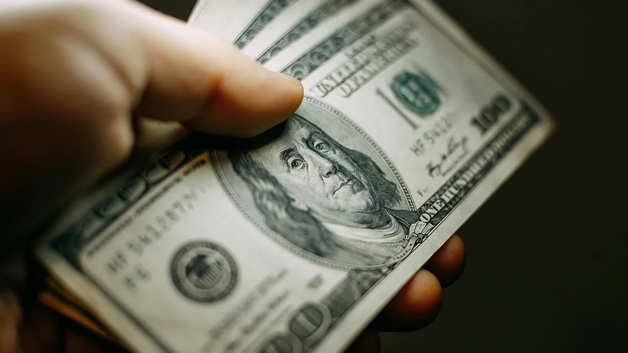 Dolar endeksi Fed beklentileriyle 2 ayın zirvesinde