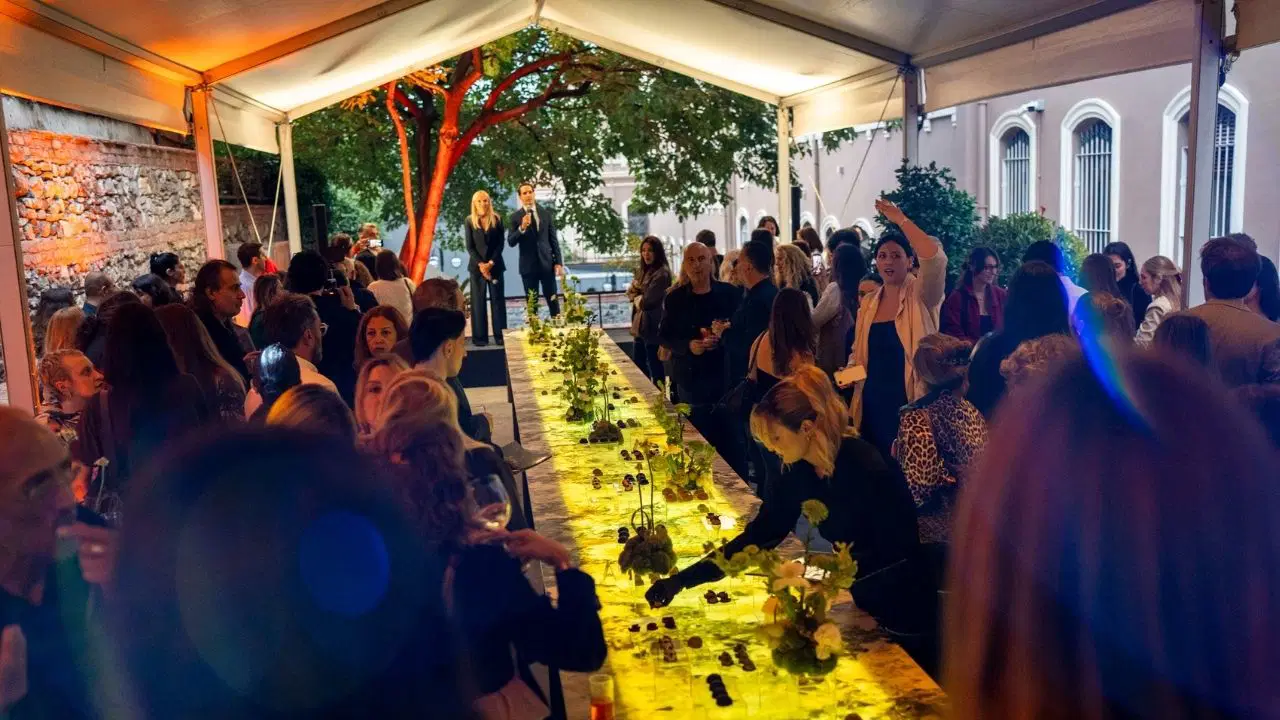 Artweeks Istanbul’da ışık ve sanat aynı sergide buluştu