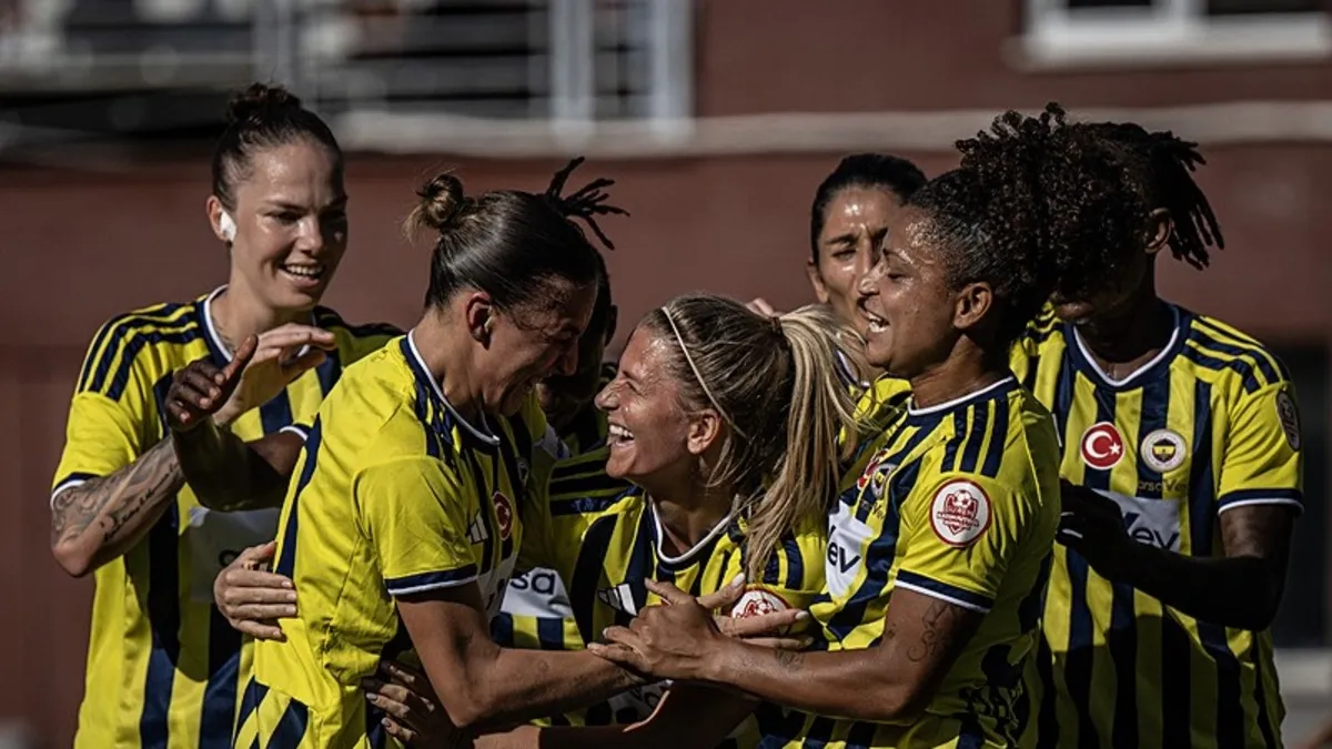 Fenerbahçe arsaVev, Minsk karşısında farklı kazandı
