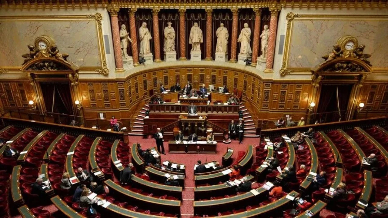 Fransa’da kısmi Senato seçimleri başladı: Oy verme süreci