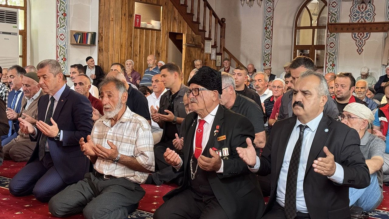 Gaziler Günü’nde Karadeniz’de yürüyüş ve mevlit