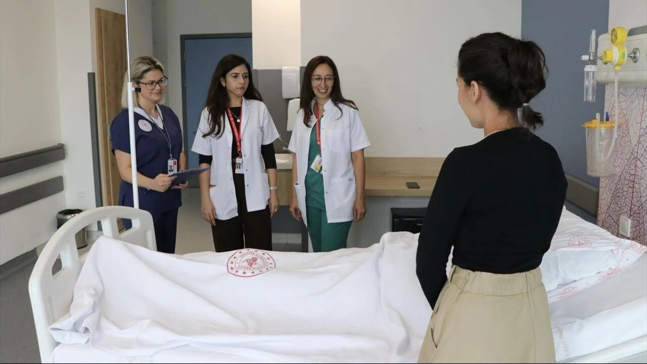 3 yaşındaki çocuğun midesinden 21 mıknatıslı top çıktı