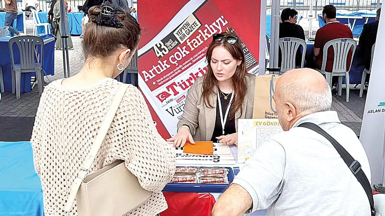 İhlas Medya, İstihdam Fuarı’nda adaylarla buluştu