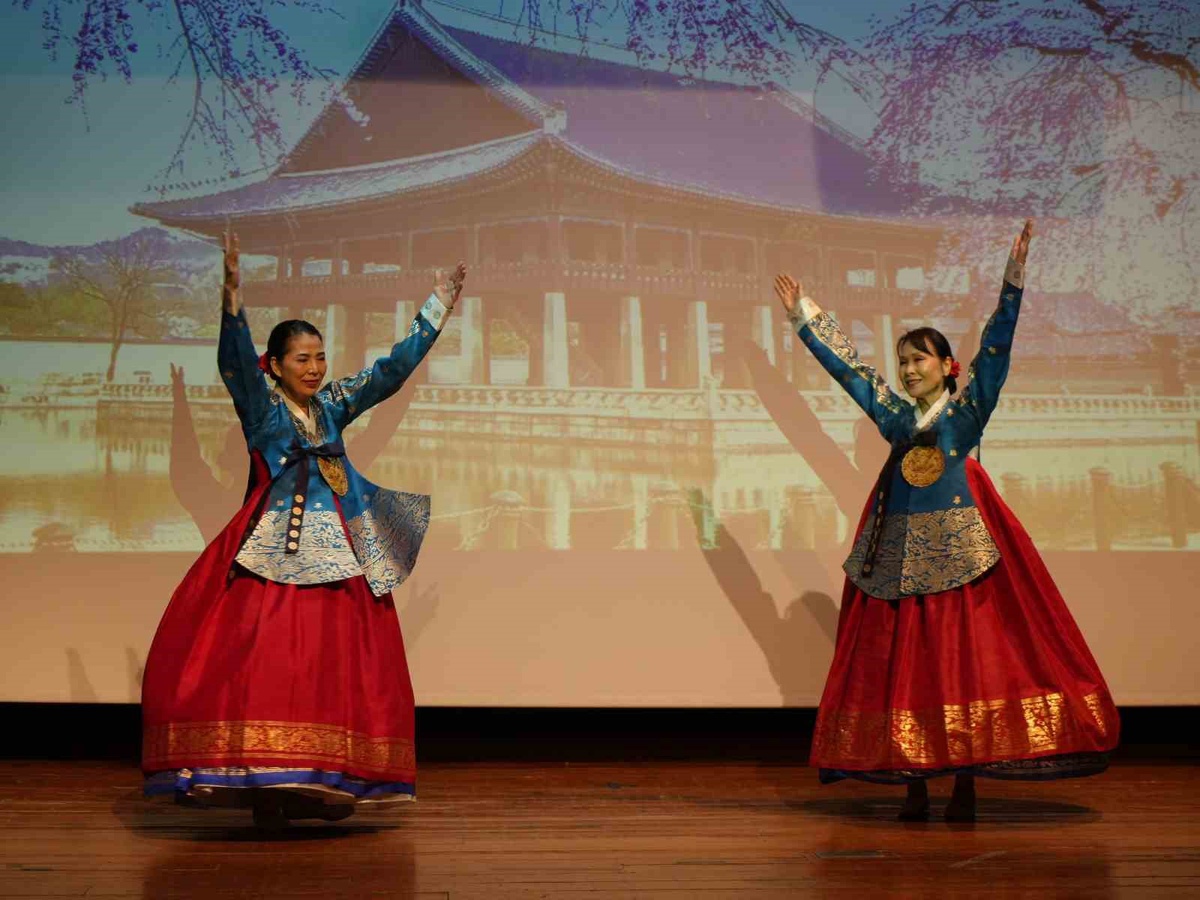 Kastamonu’da Hanbok defilesiyle Güney Kore kültürü tanıtıldı