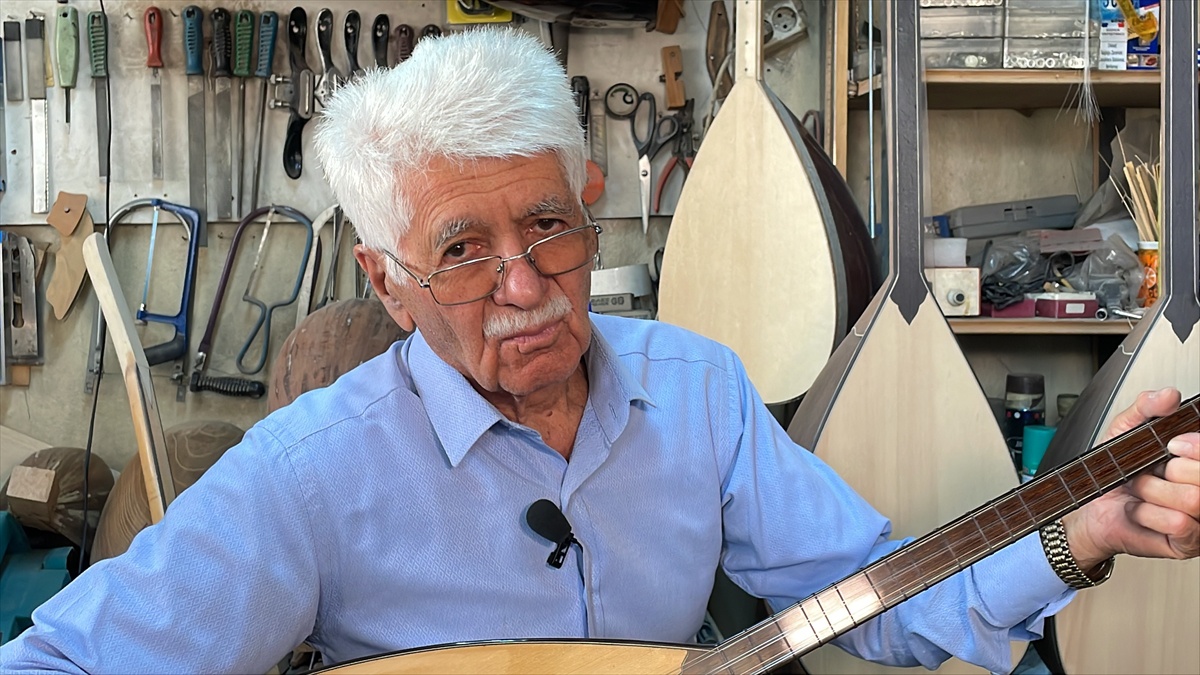 Bağlama ustası Naci Kılıçkaya Türkiye’de yılın ahisi