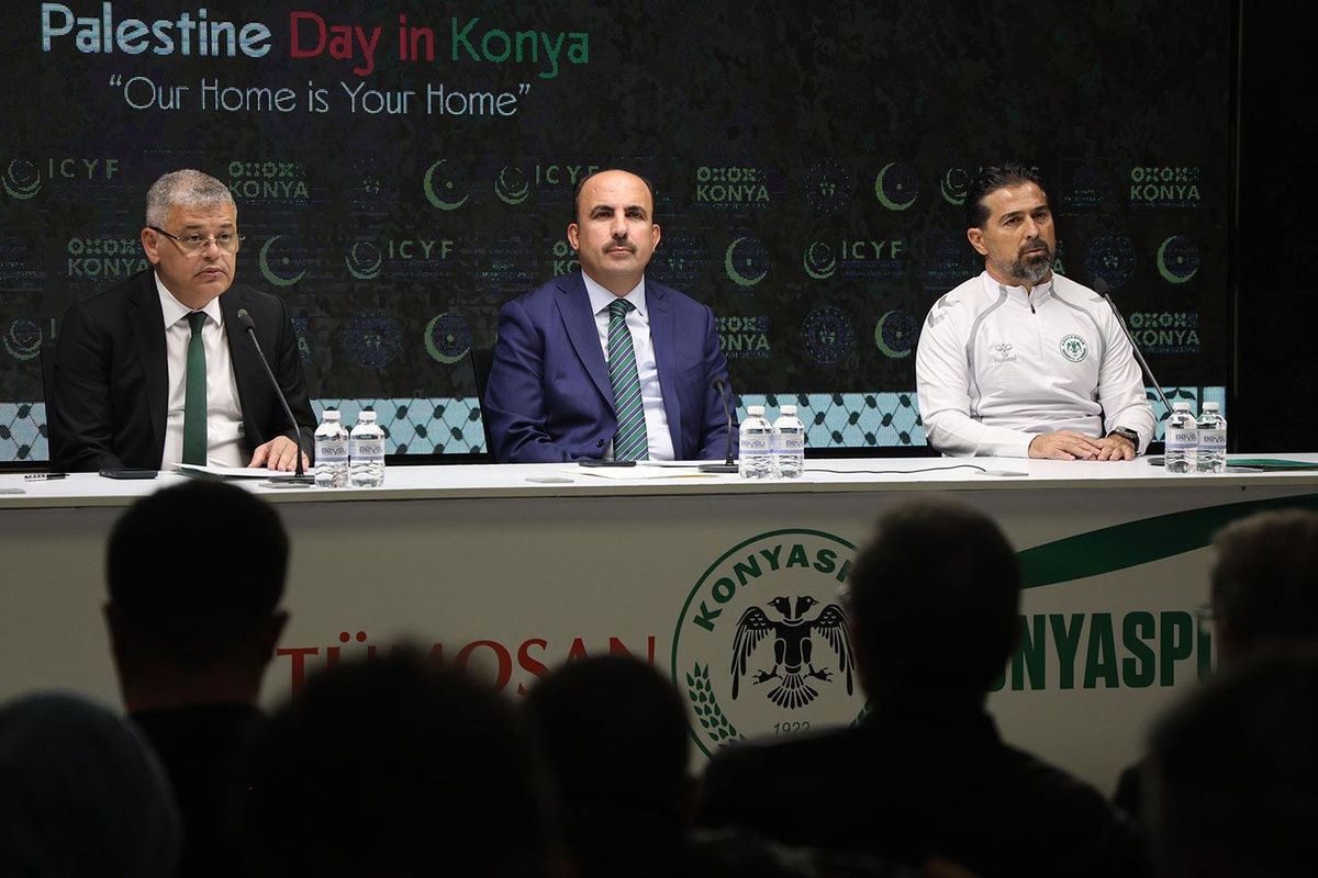 Konyaspor ile Filistin Milli Takımı dostluk maçında