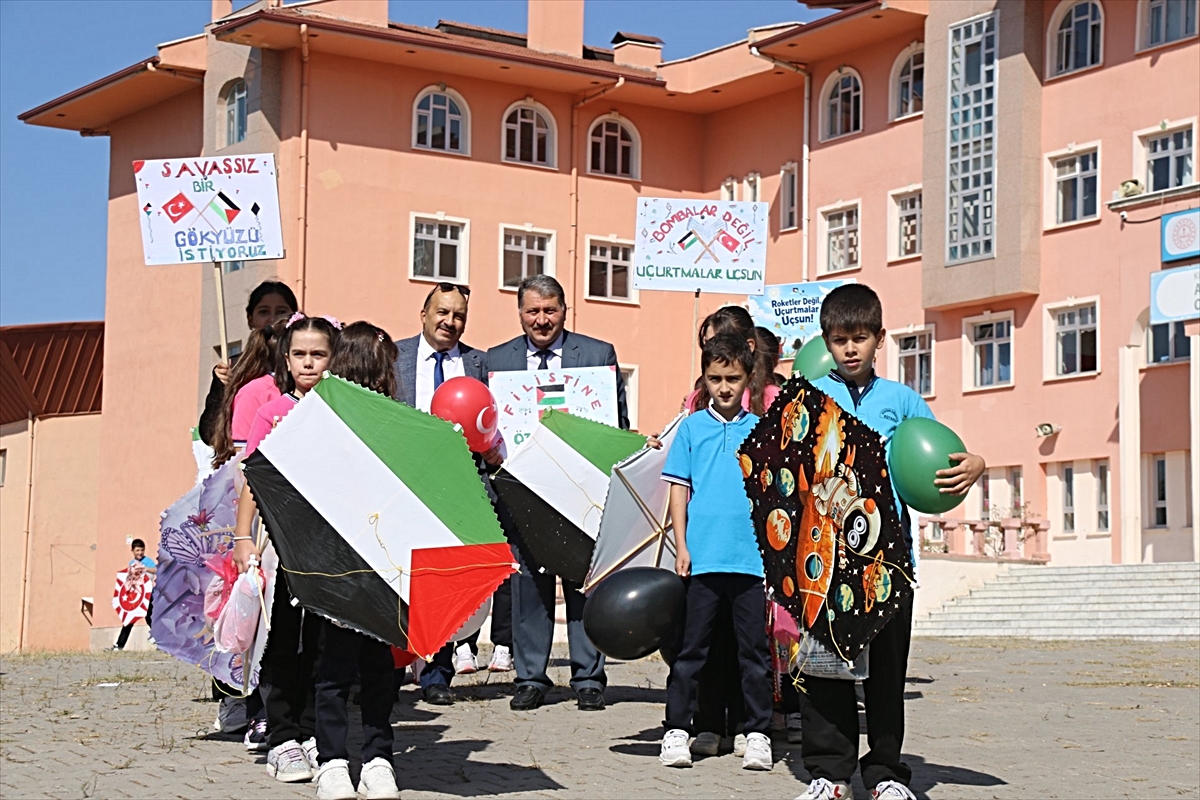 Kütahya’da öğrencilerden Gazze’ye uçurtmalı dayanışma