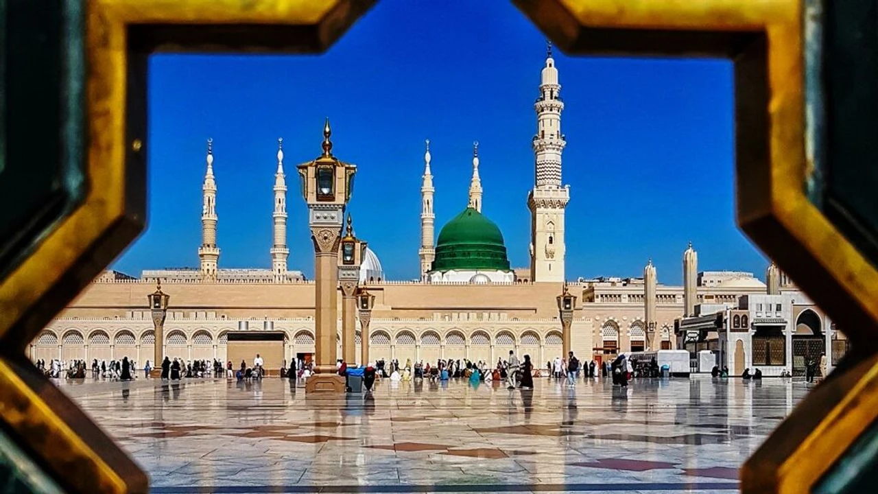 Kayıp Medine’nin Peşinde: Huzur Veren İslam İmajı